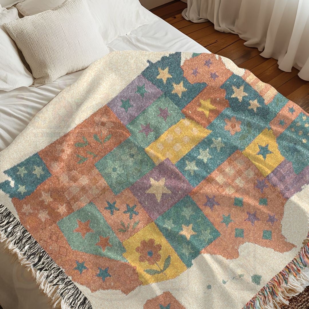 Patchwork USA Map Woven Blanket – Cozy Americana Quilt Throw with Folk Art Stars & Flowers